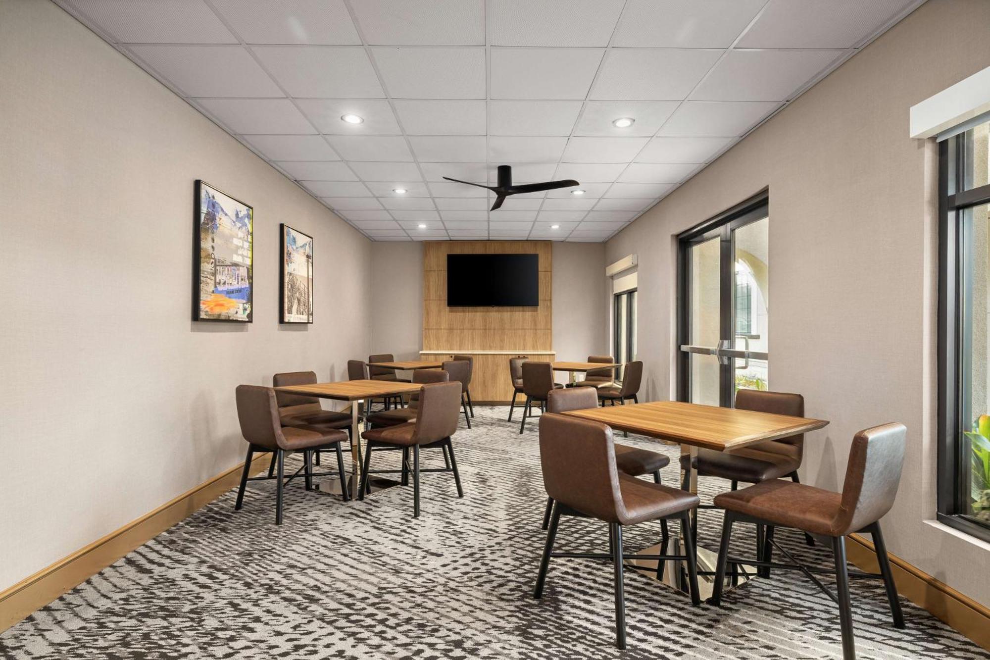 Homewood Suites By Hilton San Diego Airport-Liberty Station Exteriör bild
